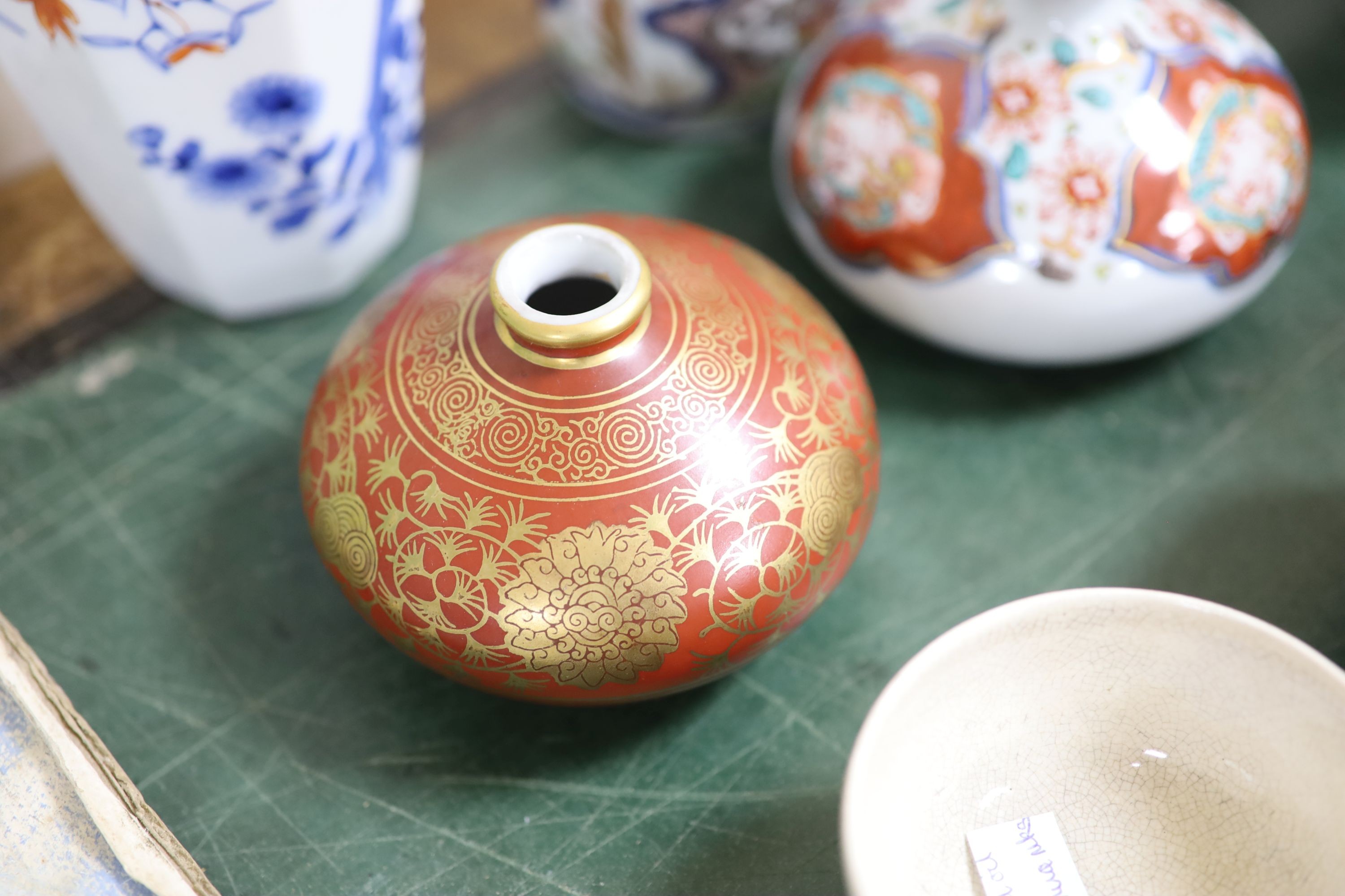 A group of Japanese ceramics, 18th/19th century